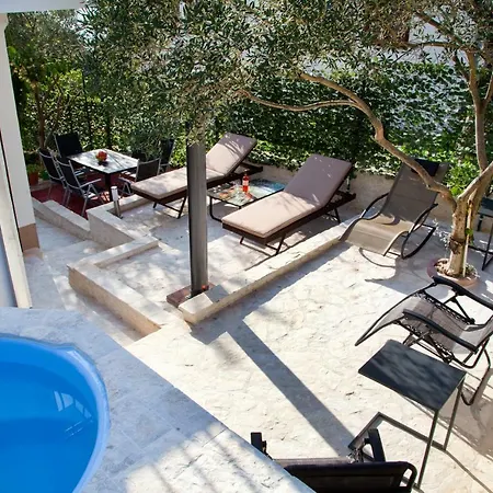 Hébergement de vacances Olive Tree Holiday House With Pool