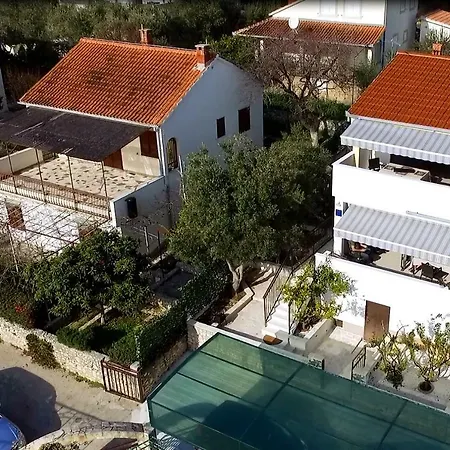 Olive Tree Holiday House With Pool *